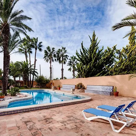 Charming In Torrevieja With Private Pool Appartement